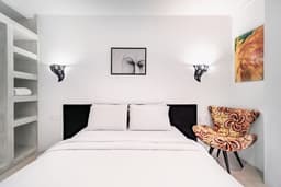 Orange Room thumbnail 3