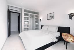 Orange Room thumbnail 5